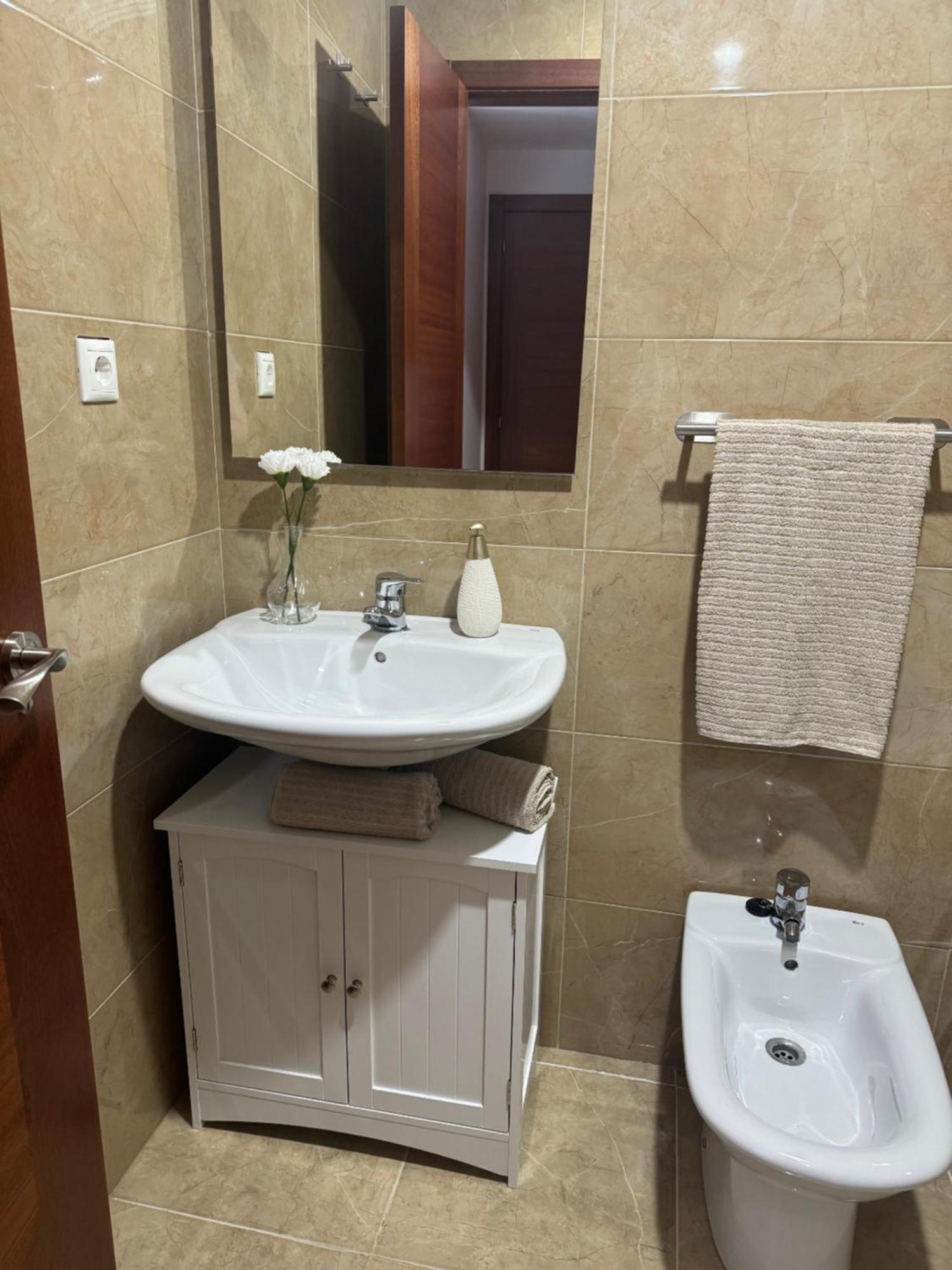 Apartamento En Gijon Con Garaje Y Wifi Bagian luar foto