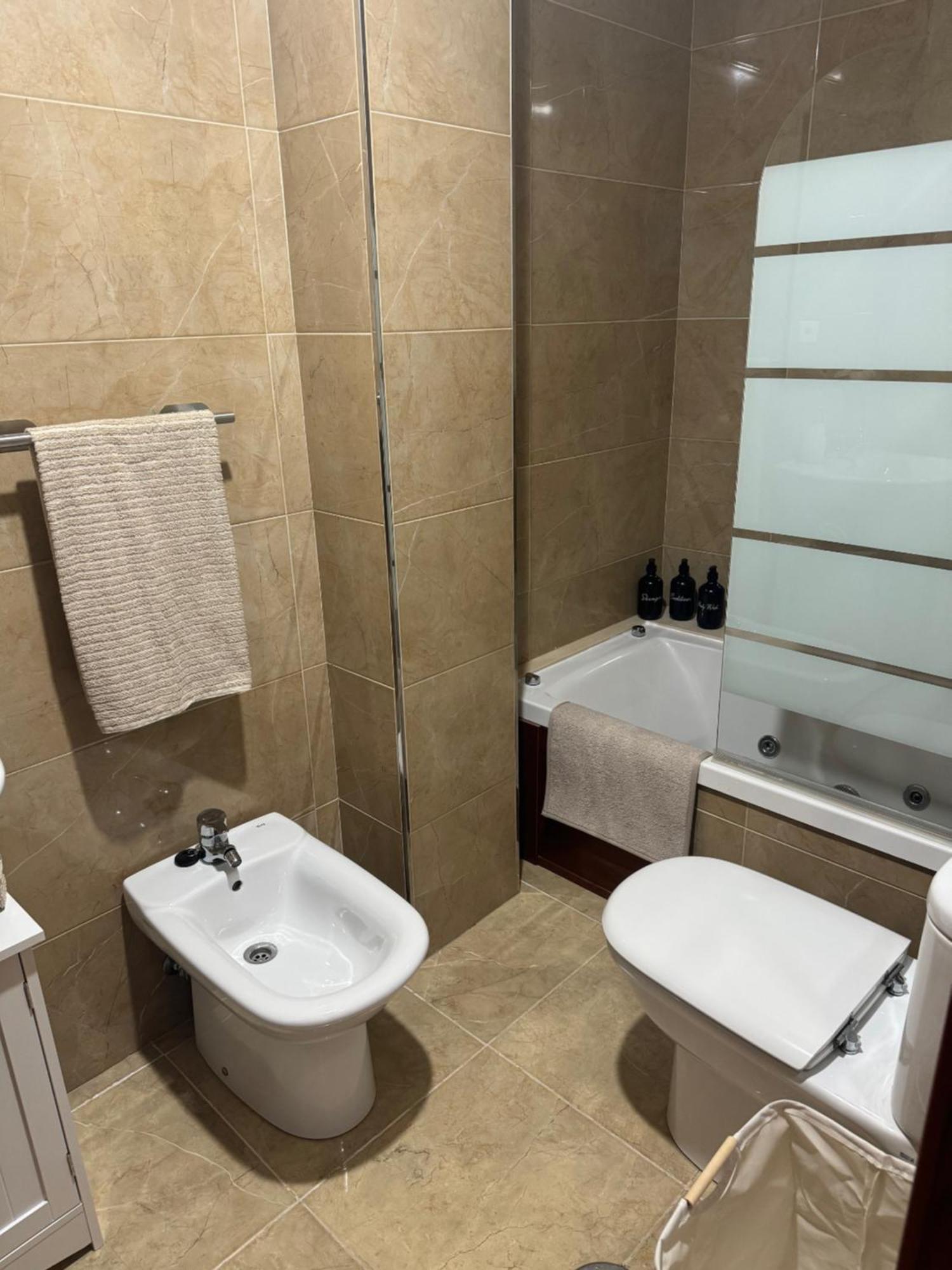 Apartamento En Gijon Con Garaje Y Wifi Bagian luar foto
